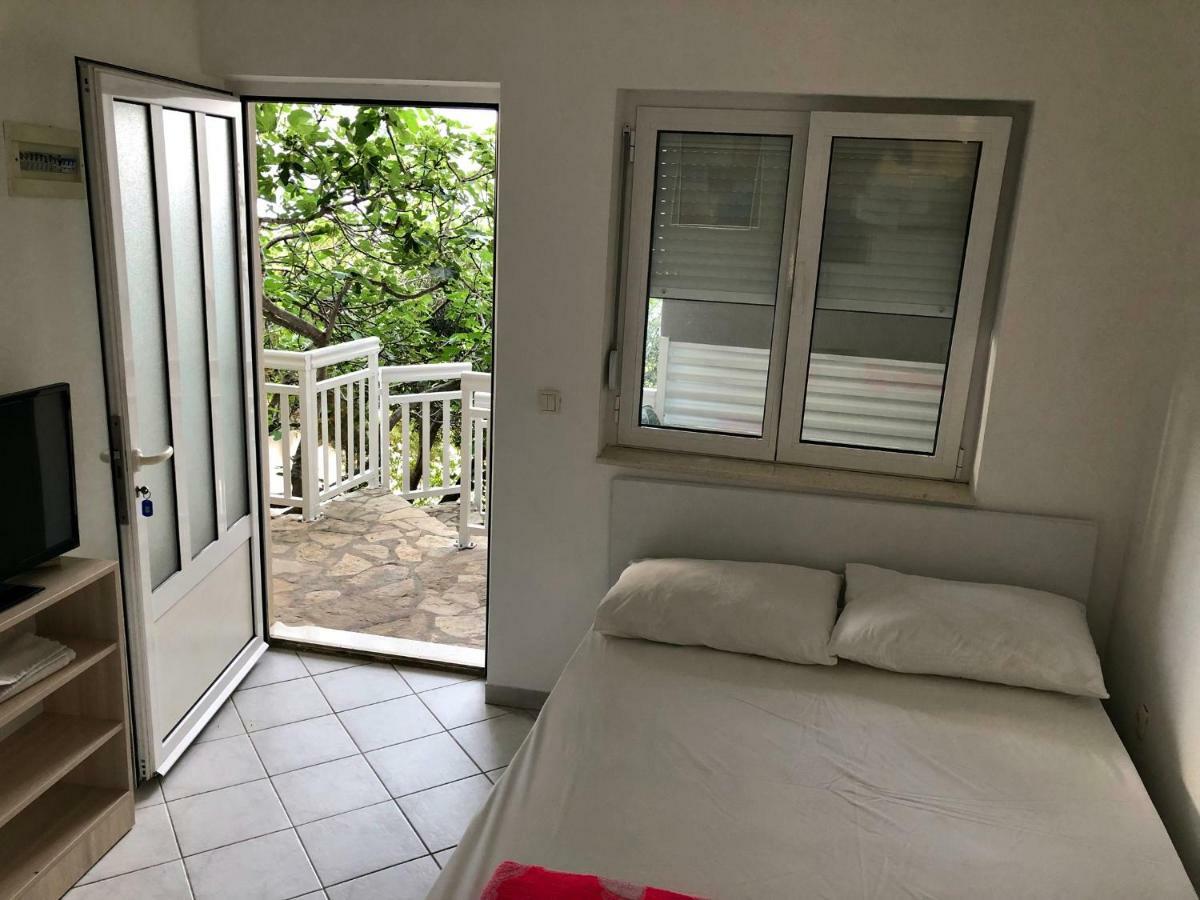 נאום Apartments Lukrecia מראה חיצוני תמונה