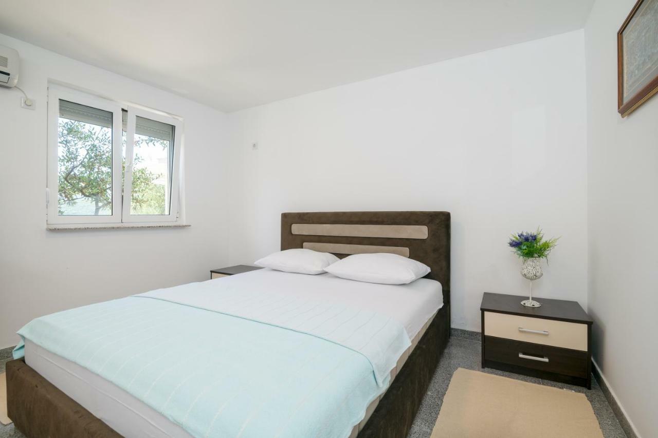 נאום Apartments Lukrecia מראה חיצוני תמונה