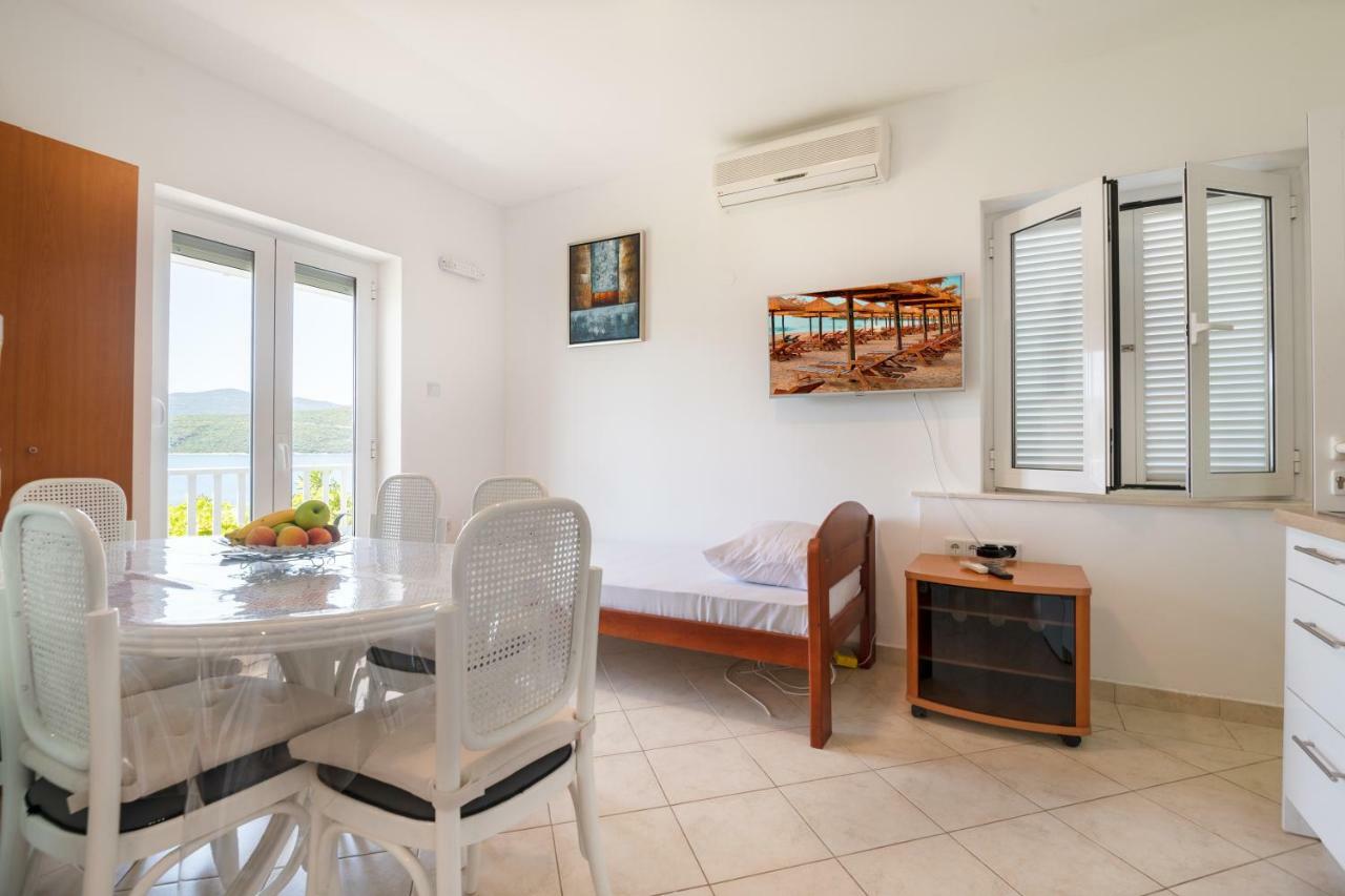 נאום Apartments Lukrecia מראה חיצוני תמונה