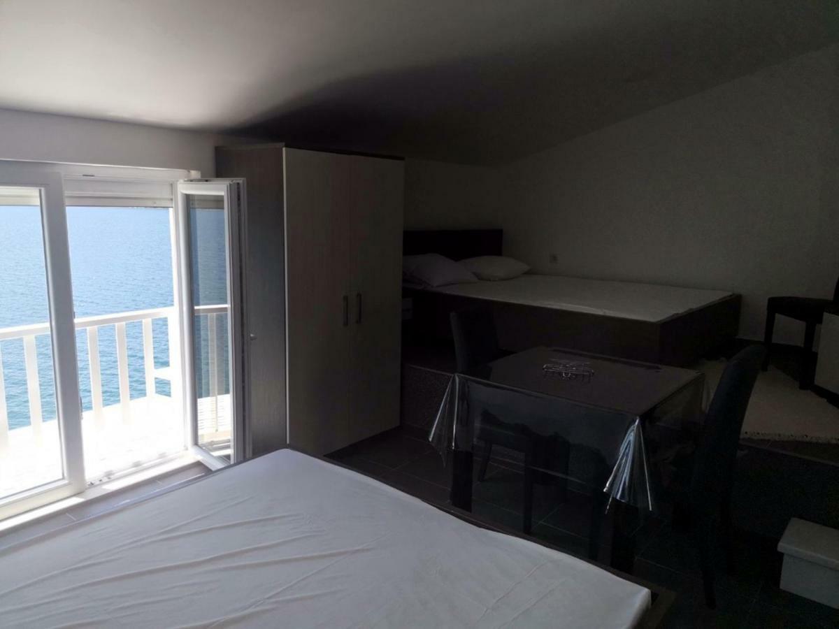 נאום Apartments Lukrecia מראה חיצוני תמונה