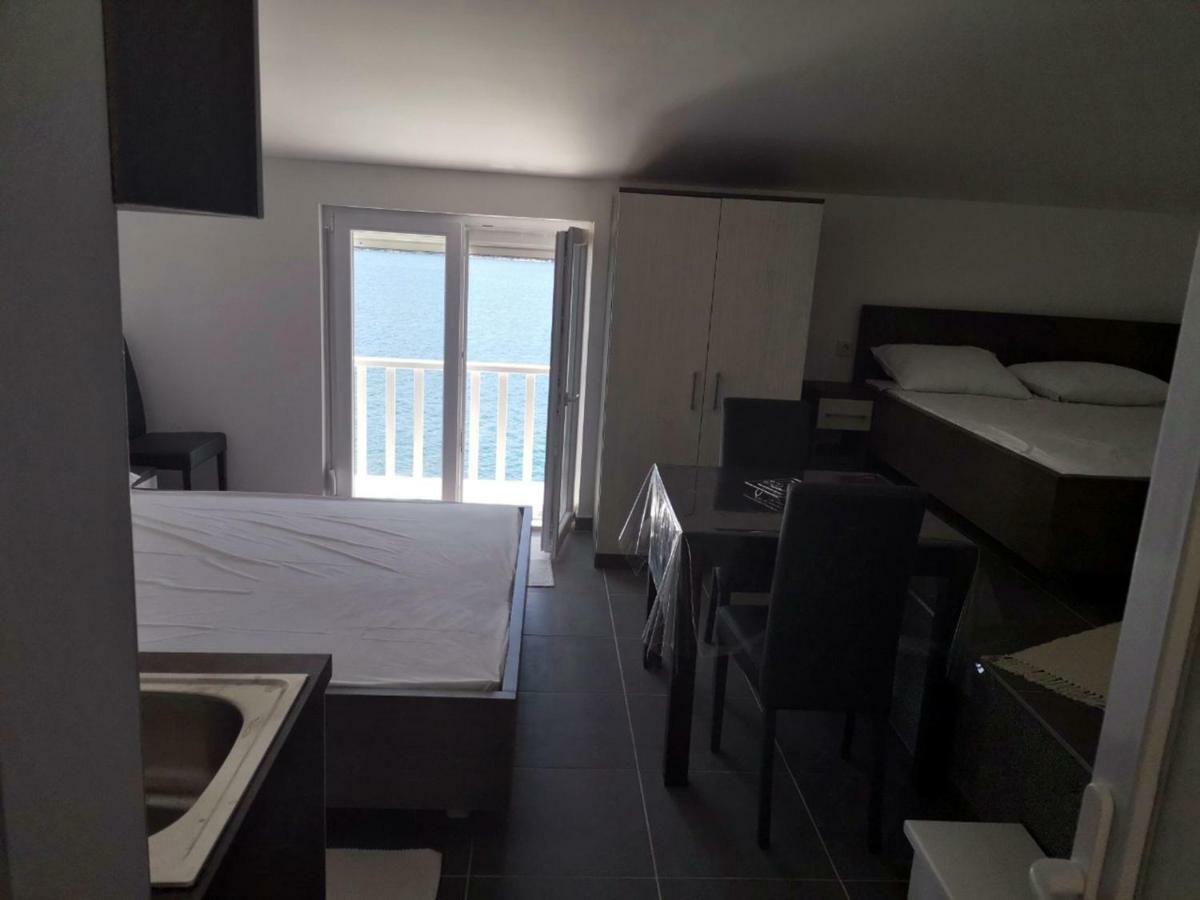 נאום Apartments Lukrecia מראה חיצוני תמונה